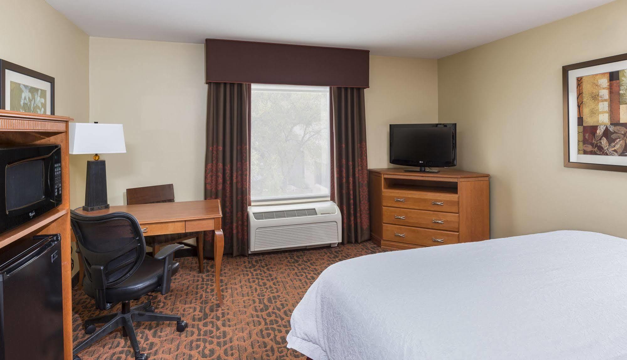 Hampton Inn Wichita Falls-Sikes Senter Mall מראה חיצוני תמונה
